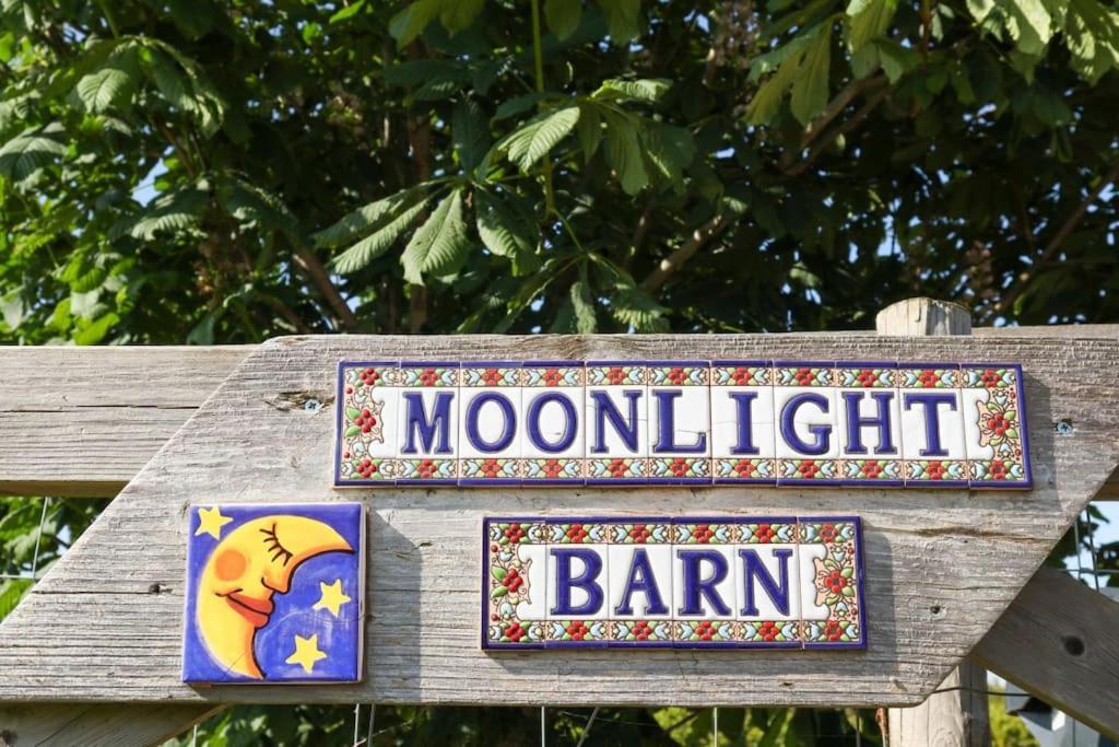 Moonlight Barn Villa Ascot  Luaran gambar